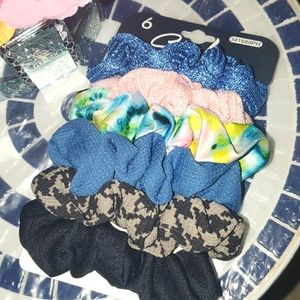 SET OF 6 ASSORTMENT STYLIN SCRUNCHIES